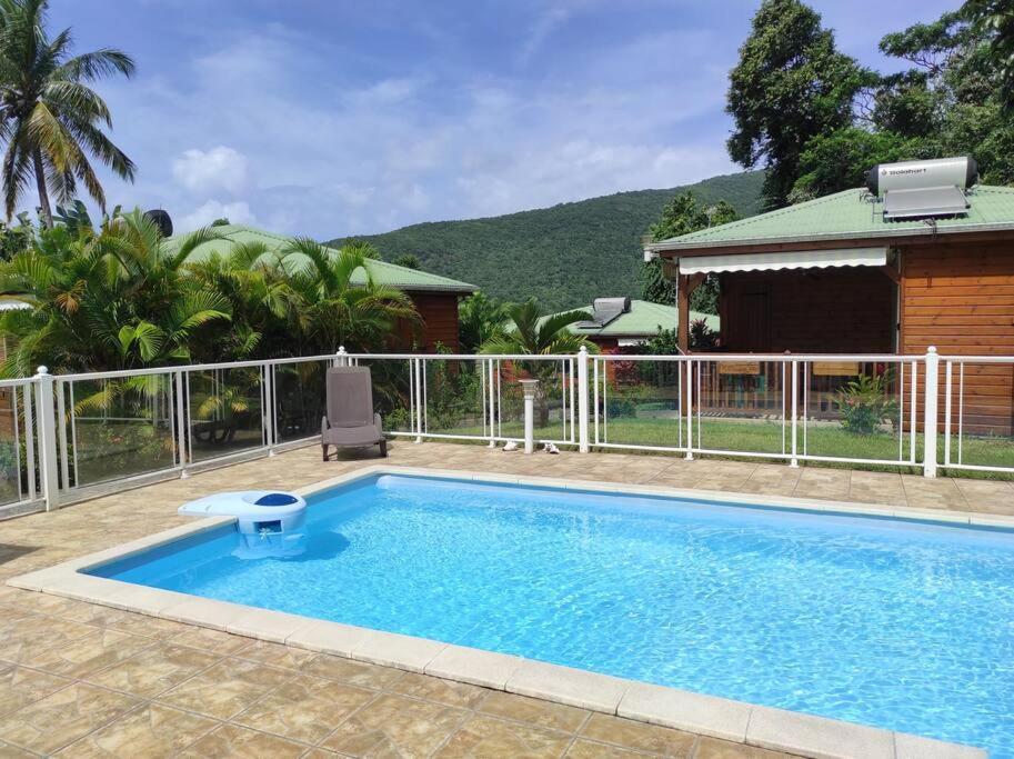 Le Tri Haut De Bellevue - Bungalow Heliconia Pointe-Noire Esterno foto