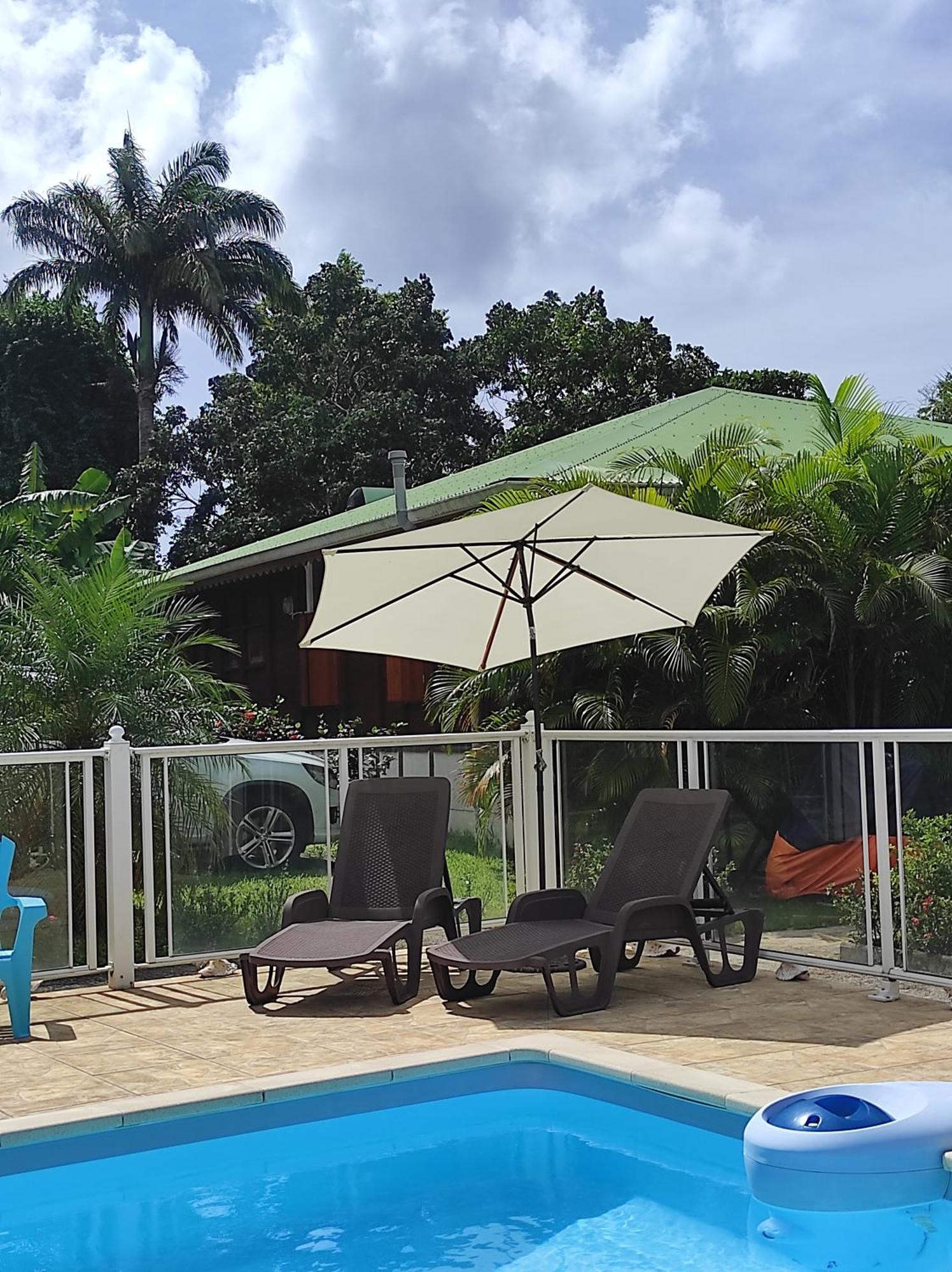 Le Tri Haut De Bellevue - Bungalow Heliconia Pointe-Noire Esterno foto